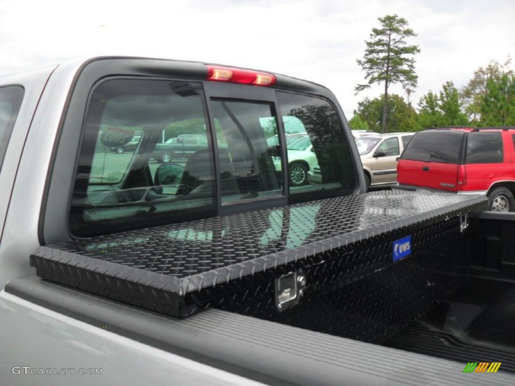 2003 F150 XL SuperCab 4x4 - Silver Metallic / Medium Graphite Grey photo #15