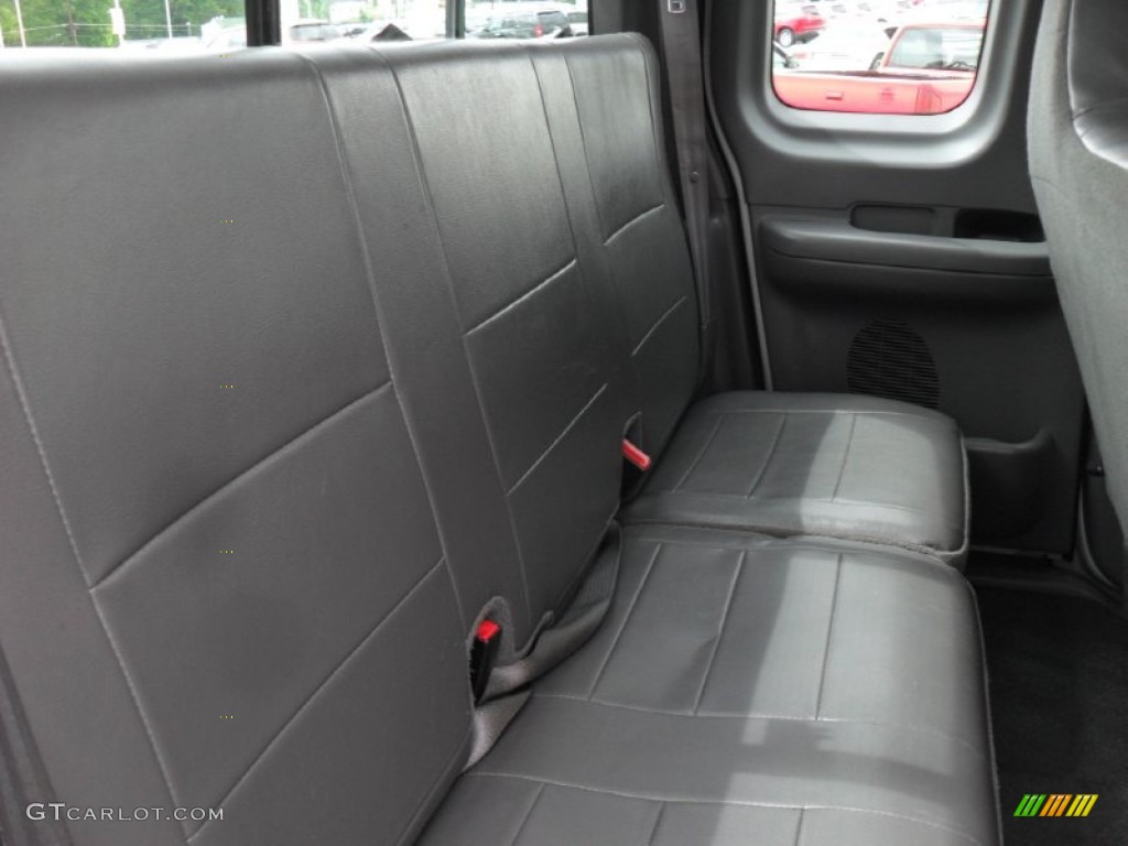 2003 F150 XL SuperCab 4x4 - Silver Metallic / Medium Graphite Grey photo #21