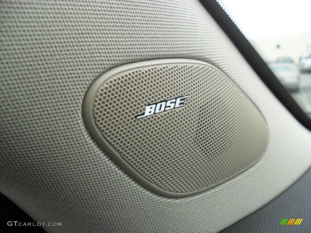 2012 Cadillac SRX Luxury Audio System Photos