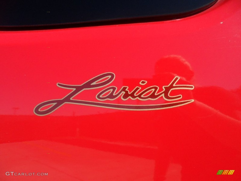 1999 Ford F150 Lariat Extended Cab Marks and Logos Photos