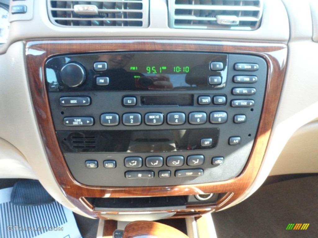 2005 Ford Taurus SEL Audio System Photo #53834704
