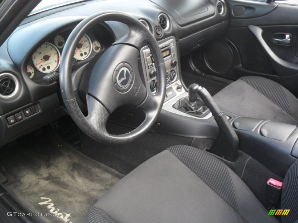 Black Interior 2005 Mazda MX-5 Miata Roadster Photo #53835835