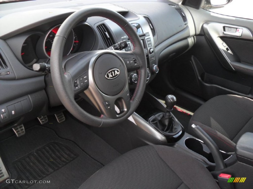 Black Interior 2011 Kia Forte SX 5 Door Photo #53836159