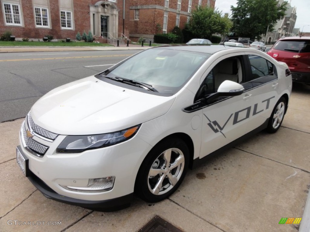 White Diamond Tricoat 2012 Chevrolet Volt Hatchback Exterior Photo #53838766