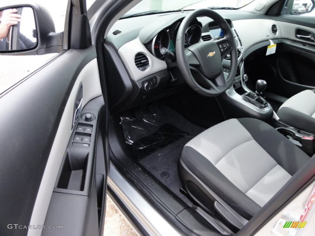Jet Black/Medium Titanium Interior 2012 Chevrolet Cruze LS Photo #53838874