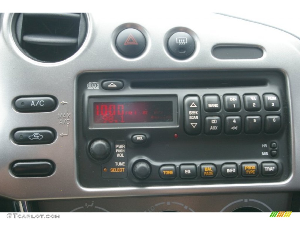 2004 Pontiac Vibe AWD Audio System Photo #53839610