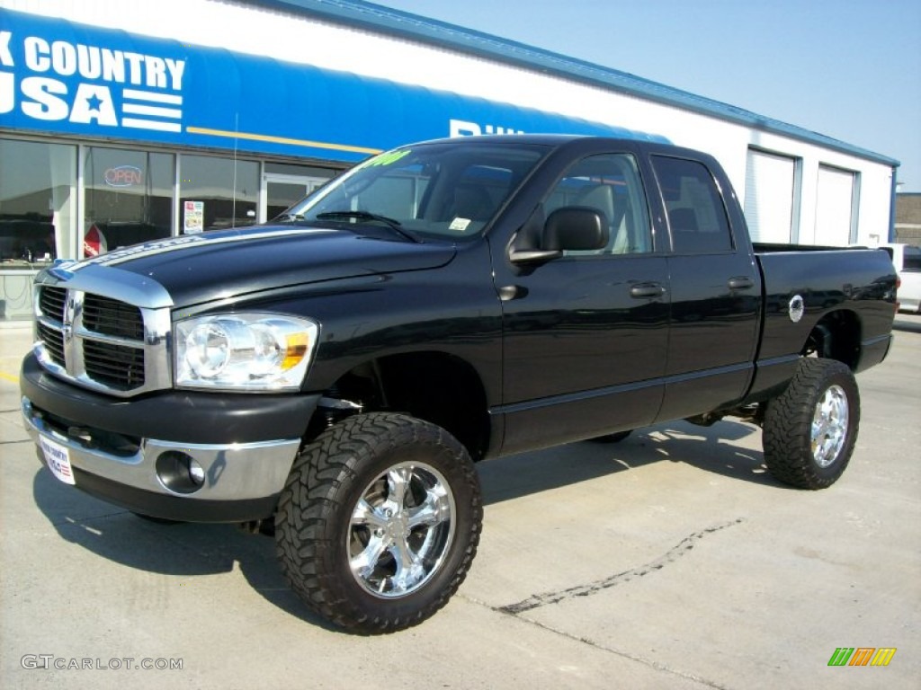 Brilliant Black Crystal Pearl Dodge Ram 1500