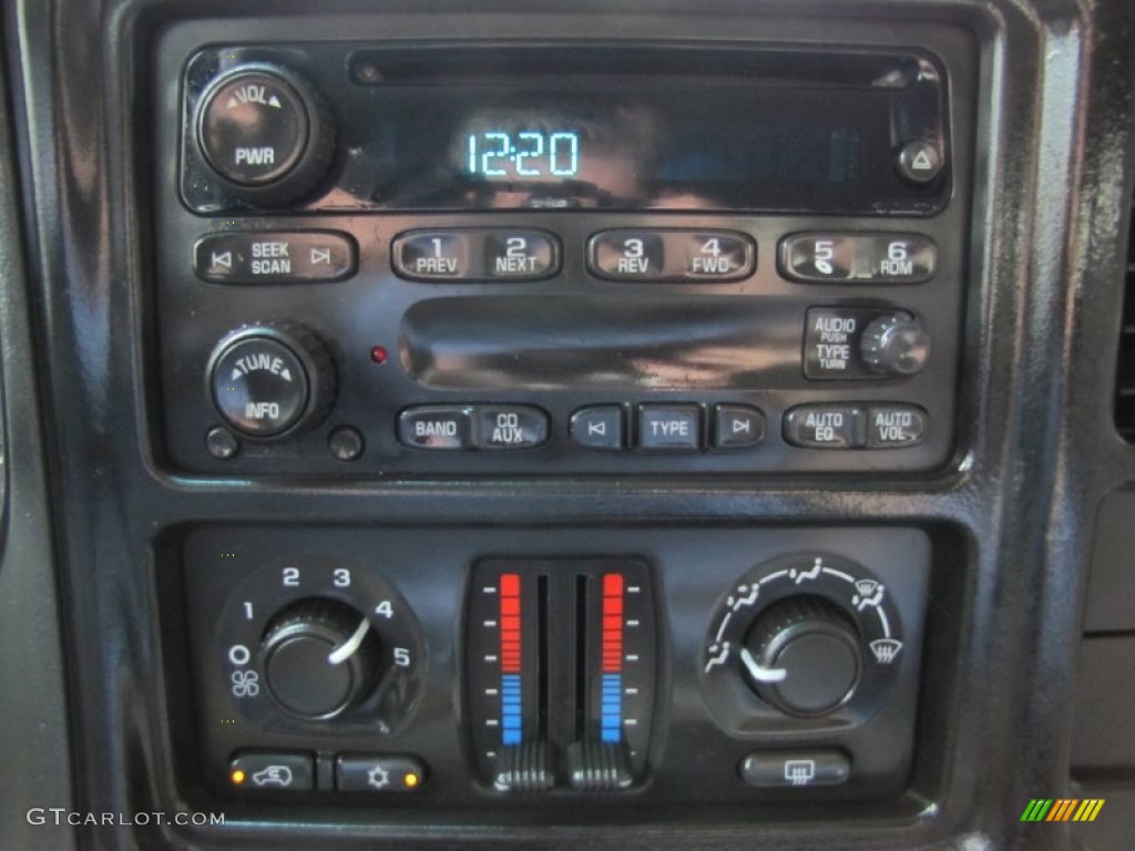 2006 Chevrolet Suburban LS 1500 4x4 Audio System Photos
