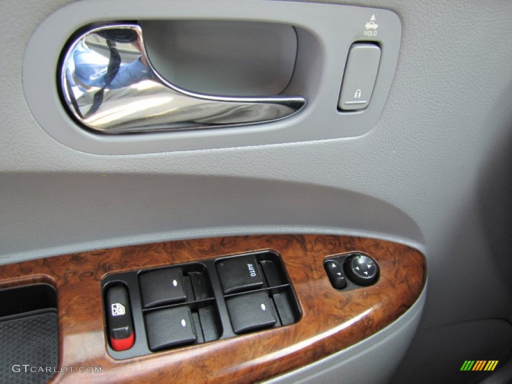 2005 Buick LaCrosse CXS Controls Photo #53841528
