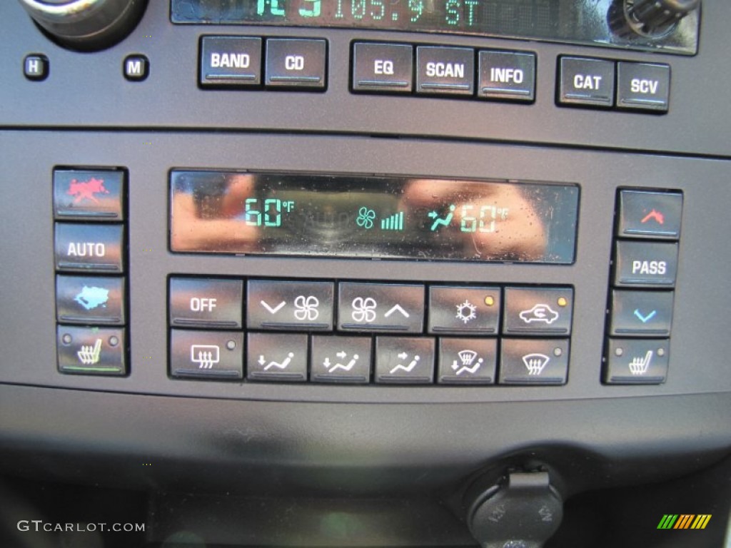 2005 Buick LaCrosse CXS Controls Photo #53841564
