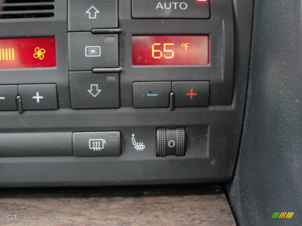 2004 Audi S4 4.2 quattro Sedan Controls Photo #53841969
