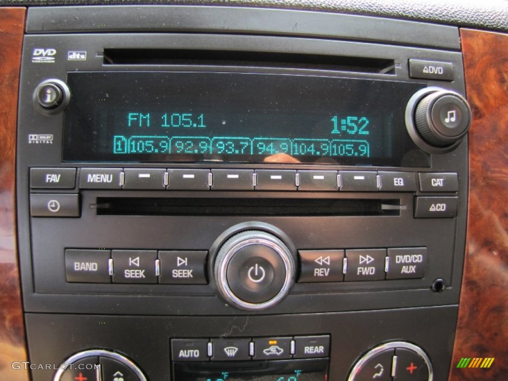 2008 Chevrolet Suburban 1500 LT 4x4 Audio System Photo #53842173