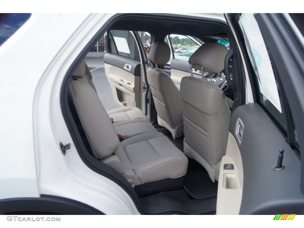 2012 Explorer XLT - White Platinum Tri-Coat / Medium Light Stone photo #11