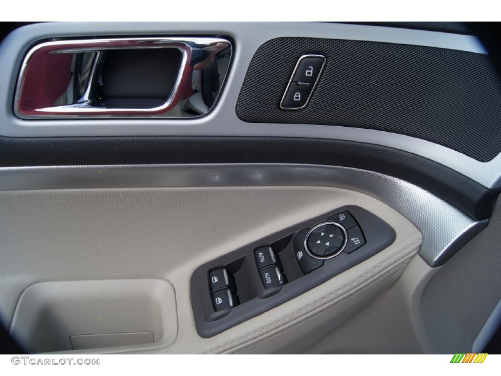 2012 Explorer XLT - White Platinum Tri-Coat / Medium Light Stone photo #22