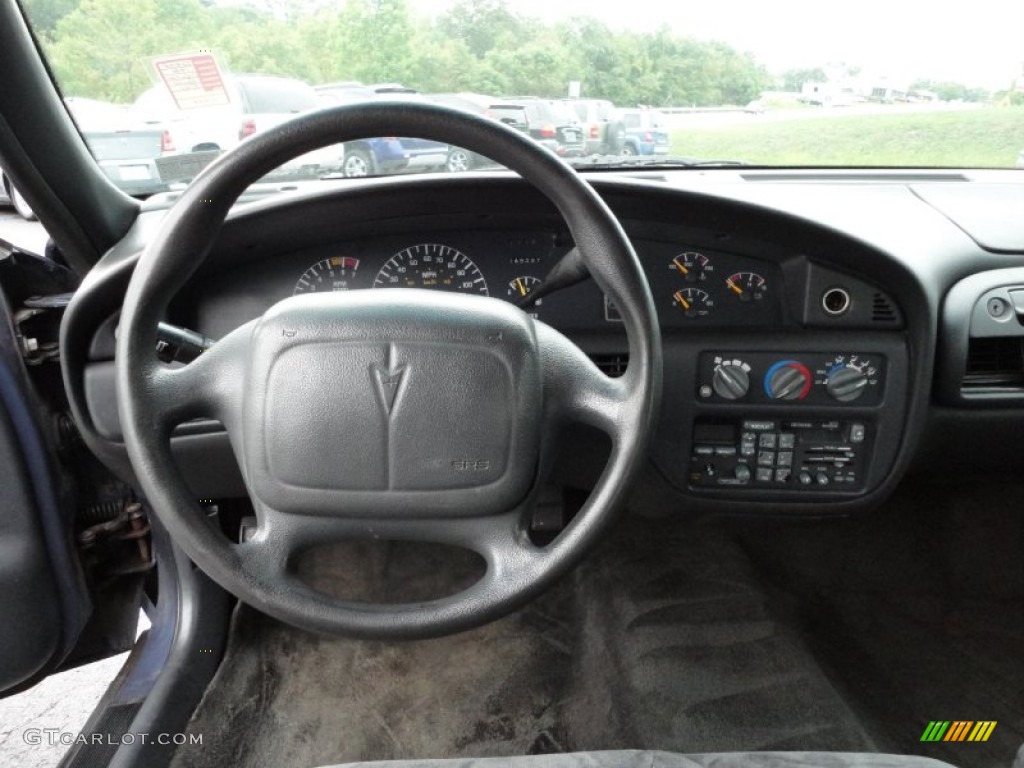 1996 Pontiac Bonneville SE Dashboard Photos