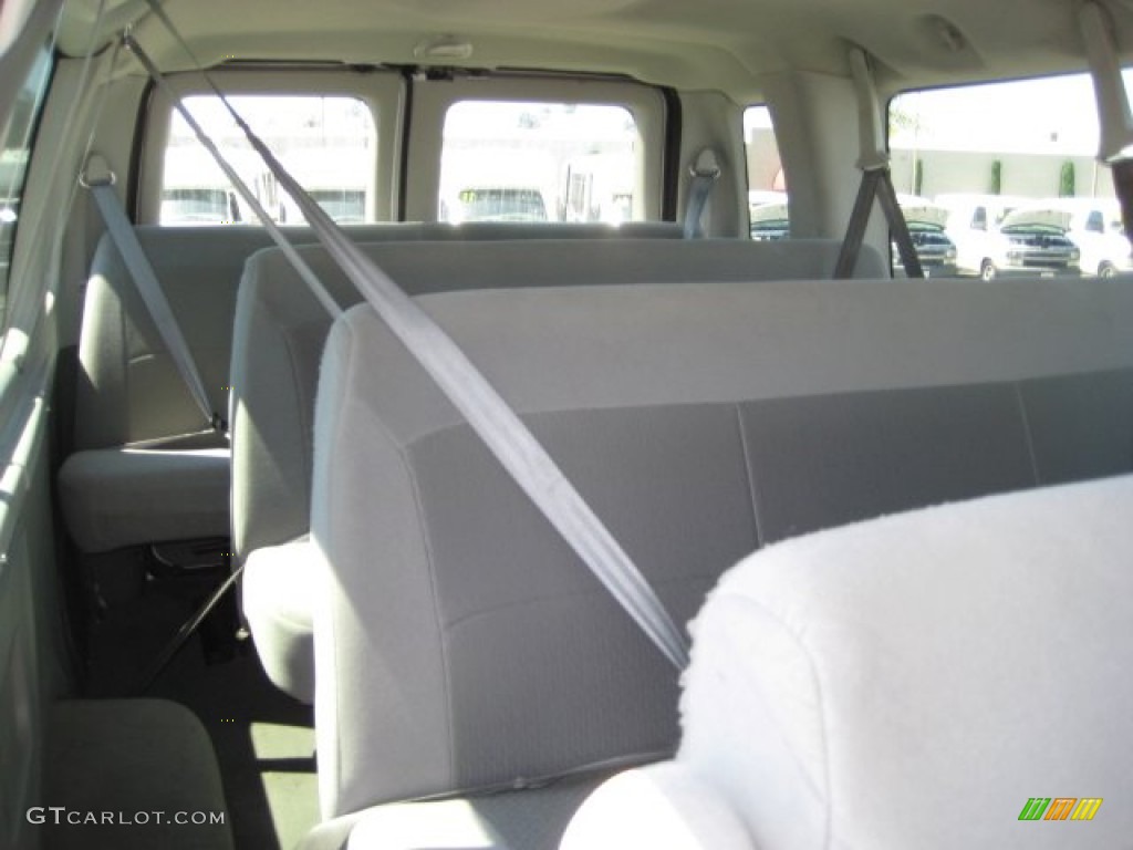 2007 E Series Van E350 Super Duty XLT 15 Passenger - Oxford White / Medium Flint Grey photo #8