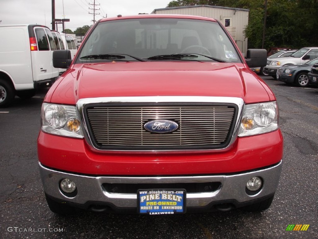 2006 F150 XLT SuperCab 4x4 - Bright Red / Medium/Dark Flint photo #2