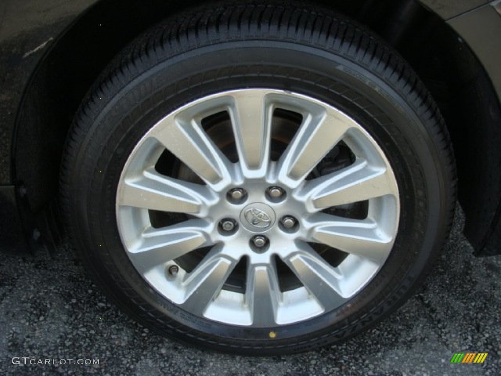 2011 Sienna LE AWD - Black / Light Gray photo #14