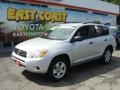 Classic Silver Metallic - RAV4 4WD Photo No. 3