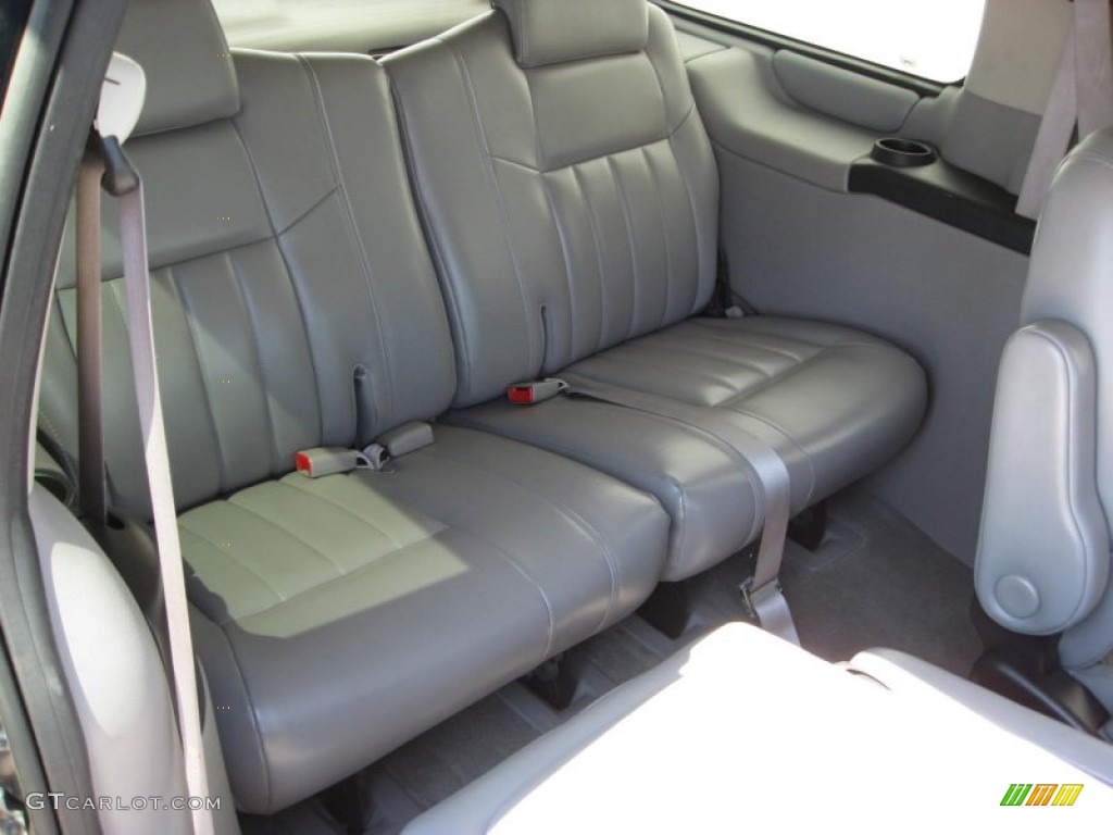 Medium Gray Interior 2004 Chevrolet Venture LT Photo #53854407