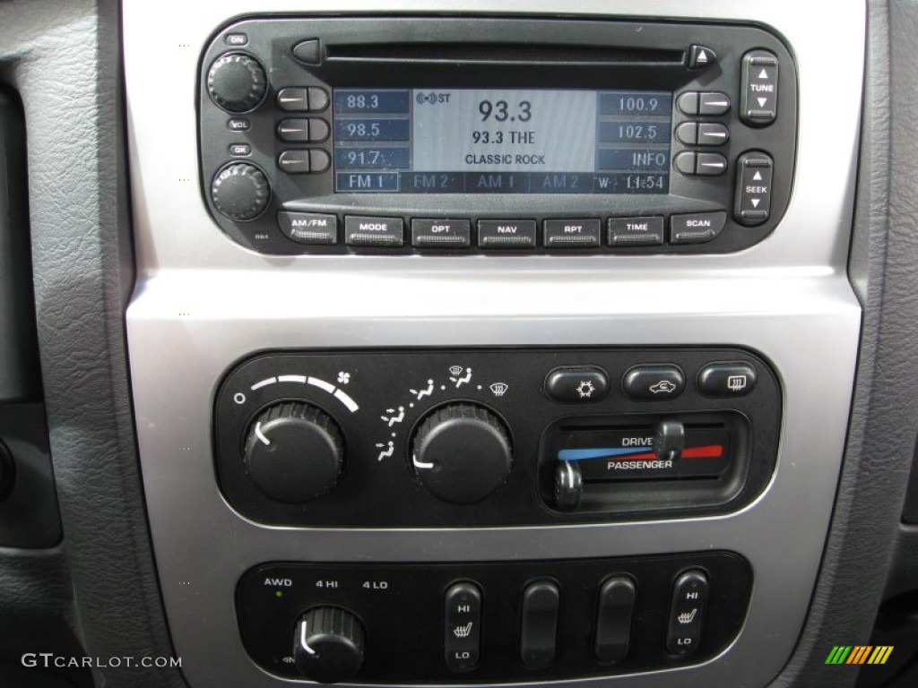 2004 Ram 1500 Laramie Quad Cab 4x4 - Atlantic Blue Pearl / Dark Slate Gray photo #7