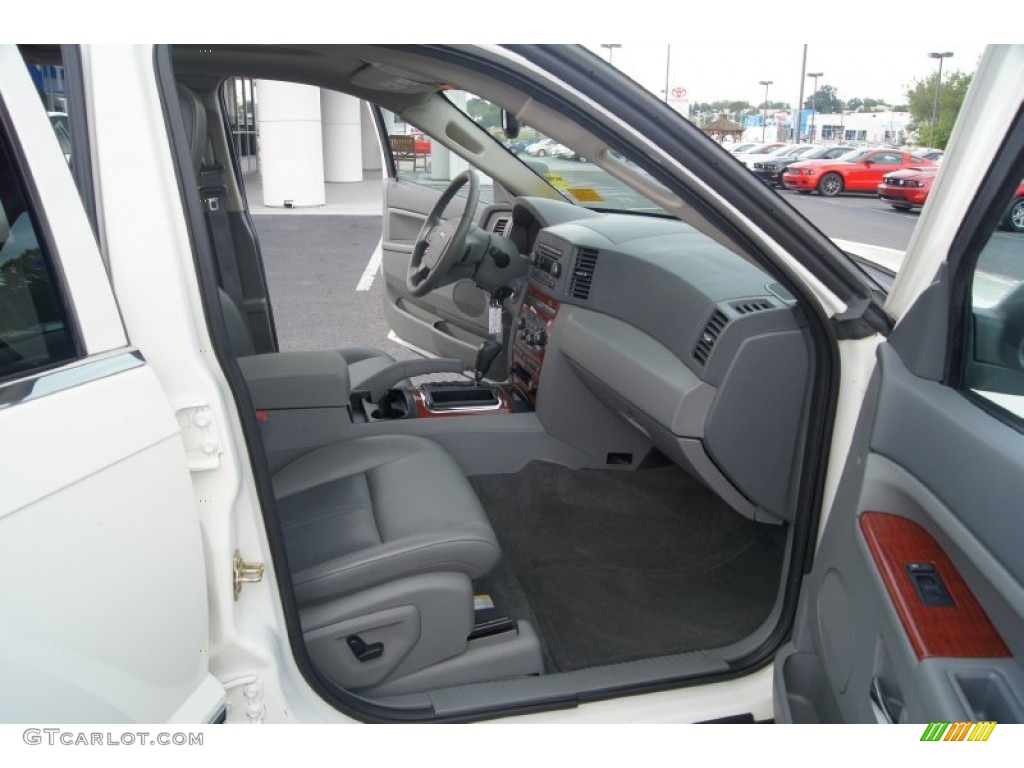2005 Jeep Grand Cherokee Limited interior Photos
