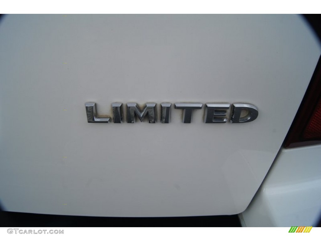 2005 Jeep Grand Cherokee Limited Marks and Logos Photo #53855055