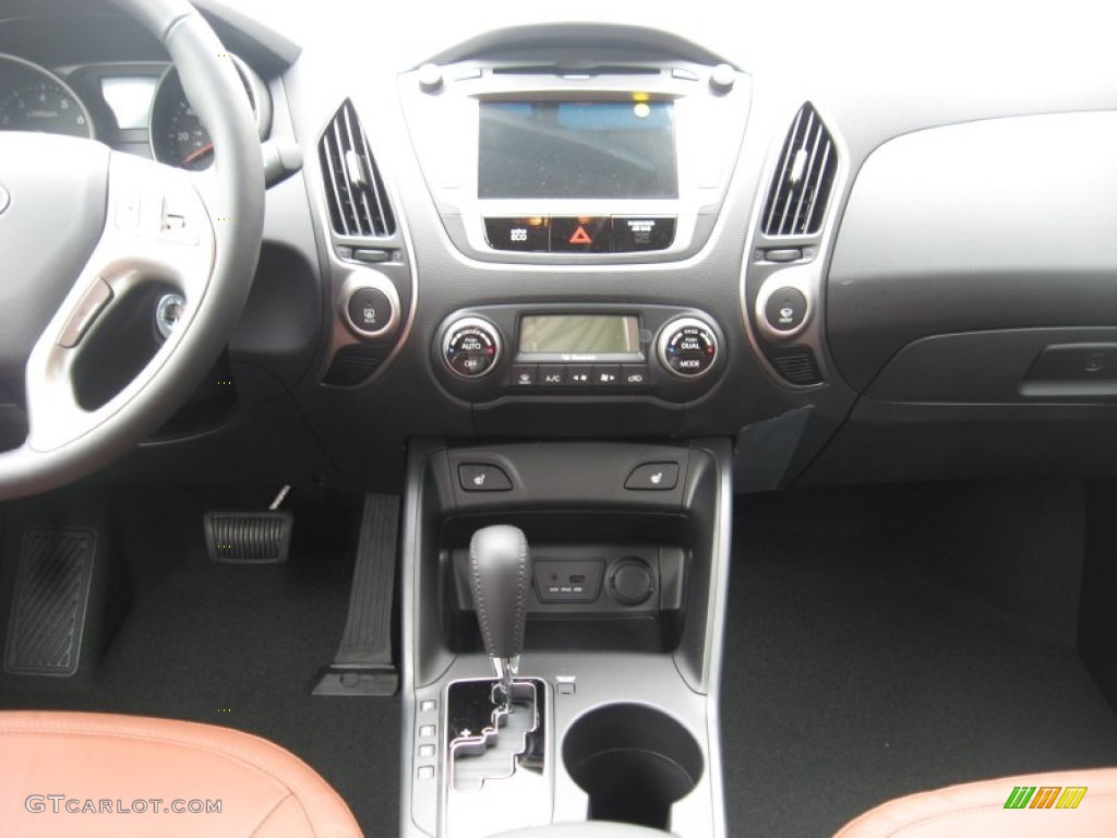 2012 Hyundai Tucson Limited Controls Photo #53855331
