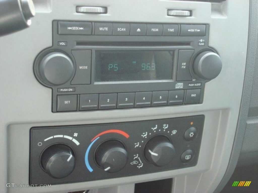 2005 Dodge Dakota SLT Quad Cab Audio System Photo #53856228