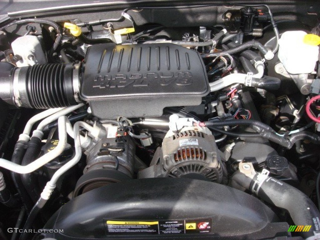 2005 Dodge Dakota SLT Quad Cab Engine Photos