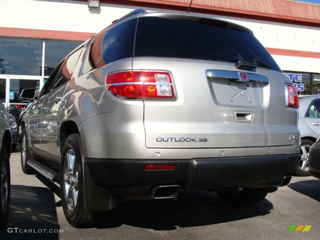 2008 Outlook XR AWD - Silver Pearl / Black photo #6