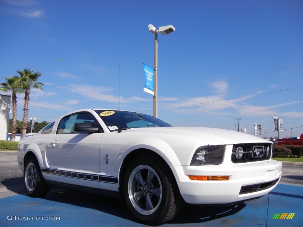 2006 Mustang V6 Premium Coupe - Performance White / Dark Charcoal photo #7