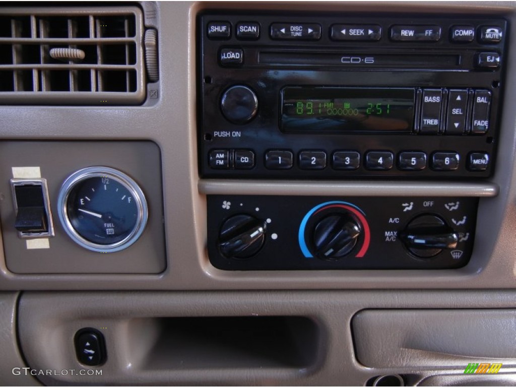 2003 Ford F350 Super Duty King Ranch Crew Cab Dually Audio System Photos