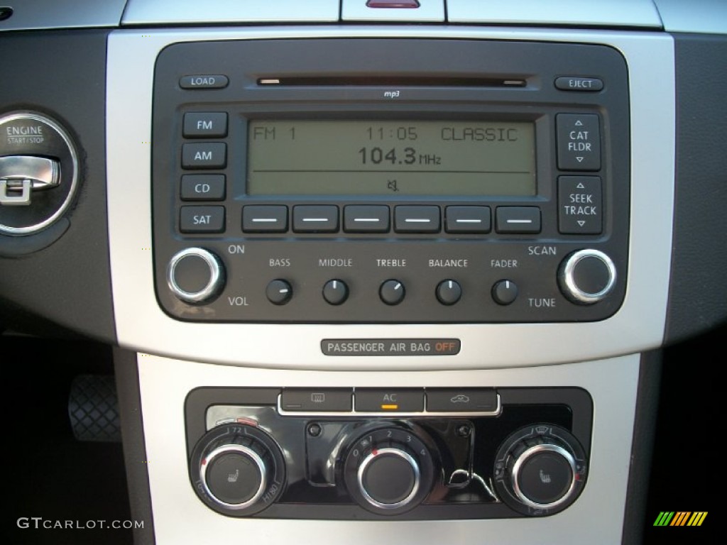 2009 Volkswagen CC Sport Audio System Photo #53862895