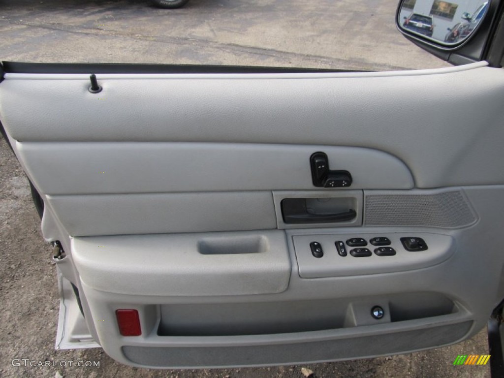 2005 Ford Crown Victoria LX Light Flint Door Panel Photo #53865976