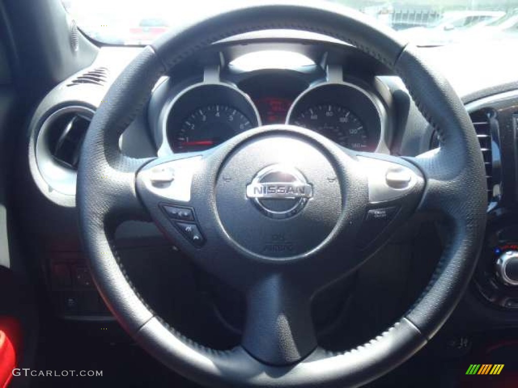 2011 Nissan Juke SL Black/Red w/Red Trim Steering Wheel Photo #53869753