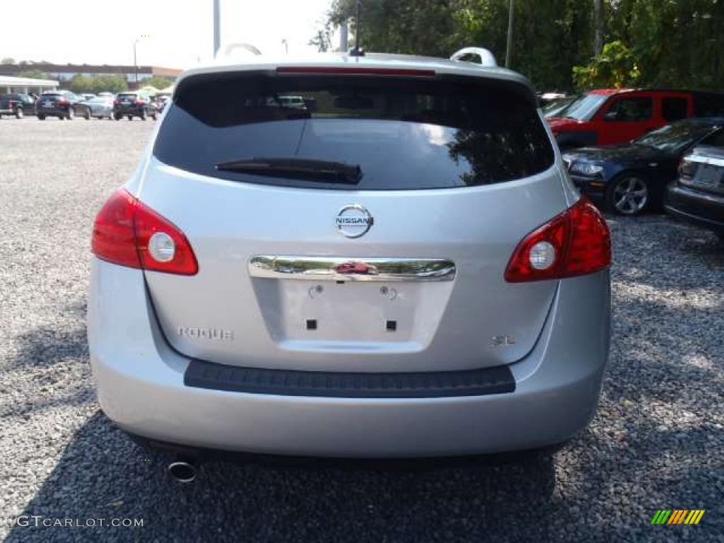 2011 Rogue SL - Silver Ice Metallic / Gray photo #4