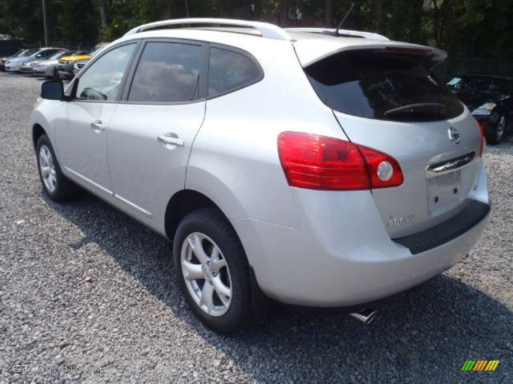 2011 Rogue SV - Silver Ice Metallic / Gray photo #3