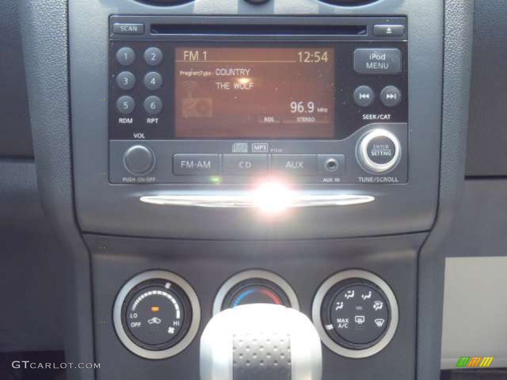 2011 Rogue SV - Silver Ice Metallic / Gray photo #9
