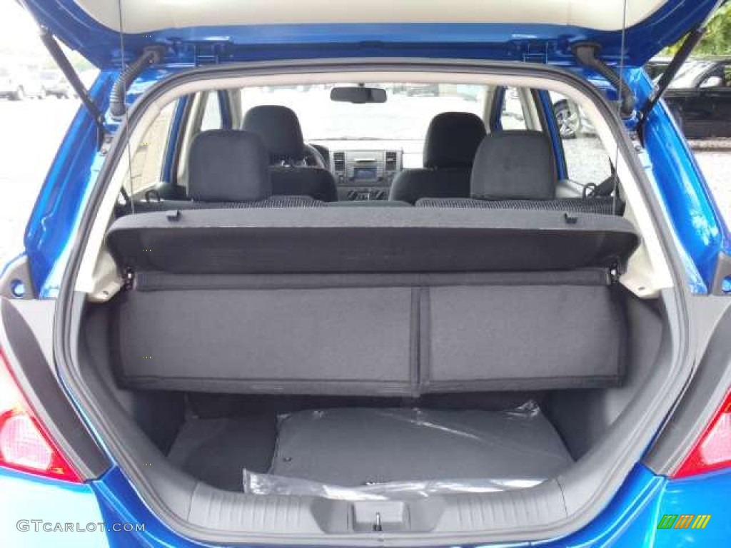 2012 Nissan Versa 1.8 SL Hatchback Trunk Photo #53871133