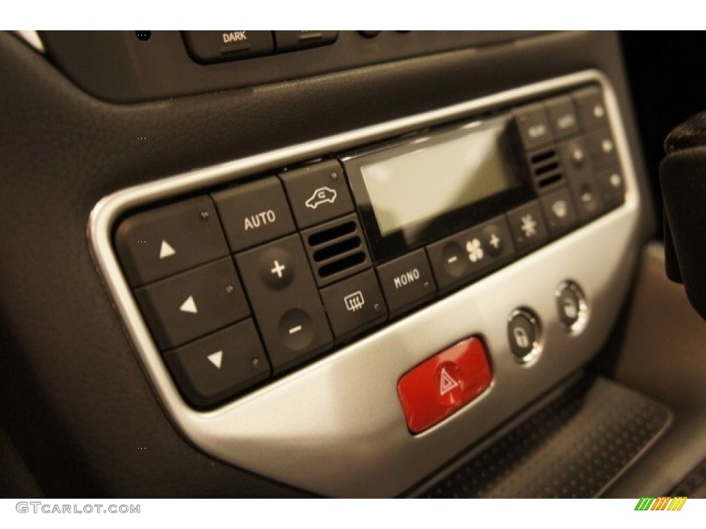 2012 Maserati GranTurismo Convertible GranCabrio Sport Controls Photo #53872102