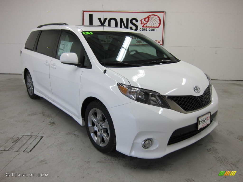 2011 Sienna SE - Super White / Dark Charcoal photo #21