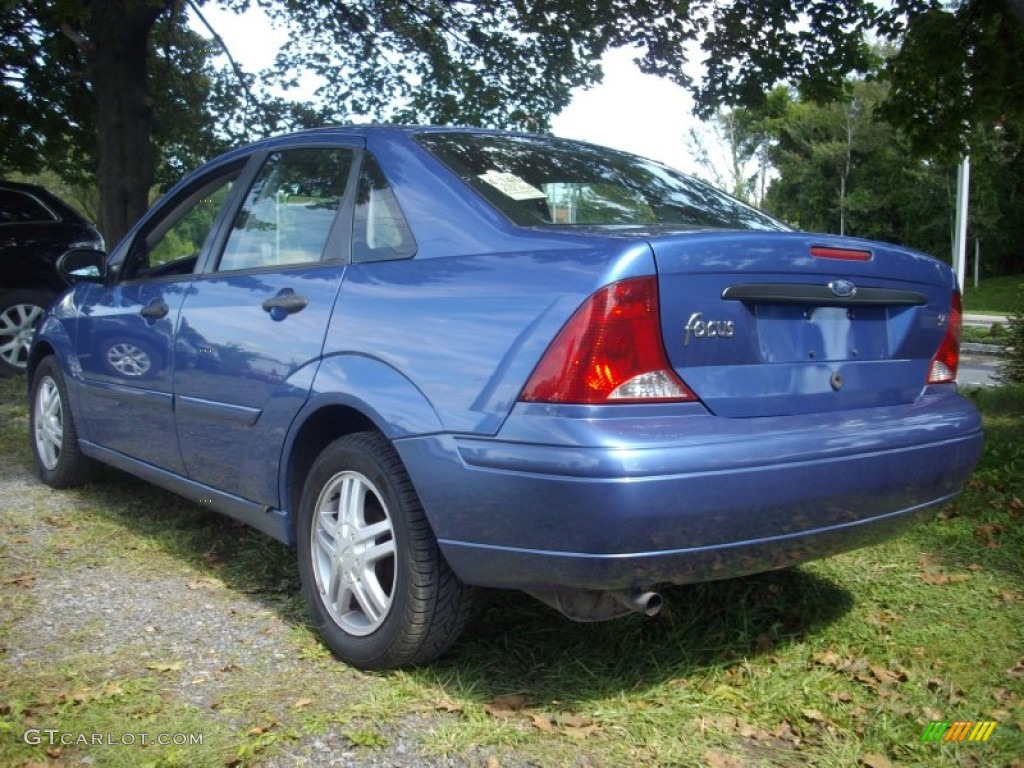 2003 Focus SE Sedan - French Blue Metallic / Medium Graphite photo #3