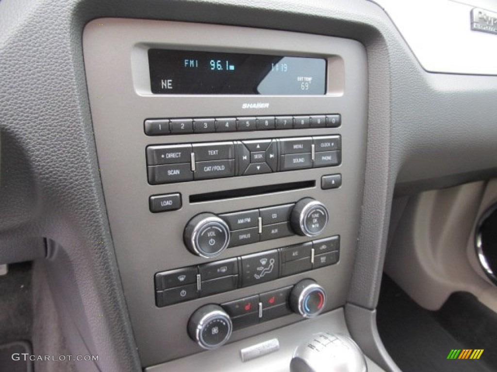 2011 Ford Mustang GT Premium Coupe Audio System Photo #53889650