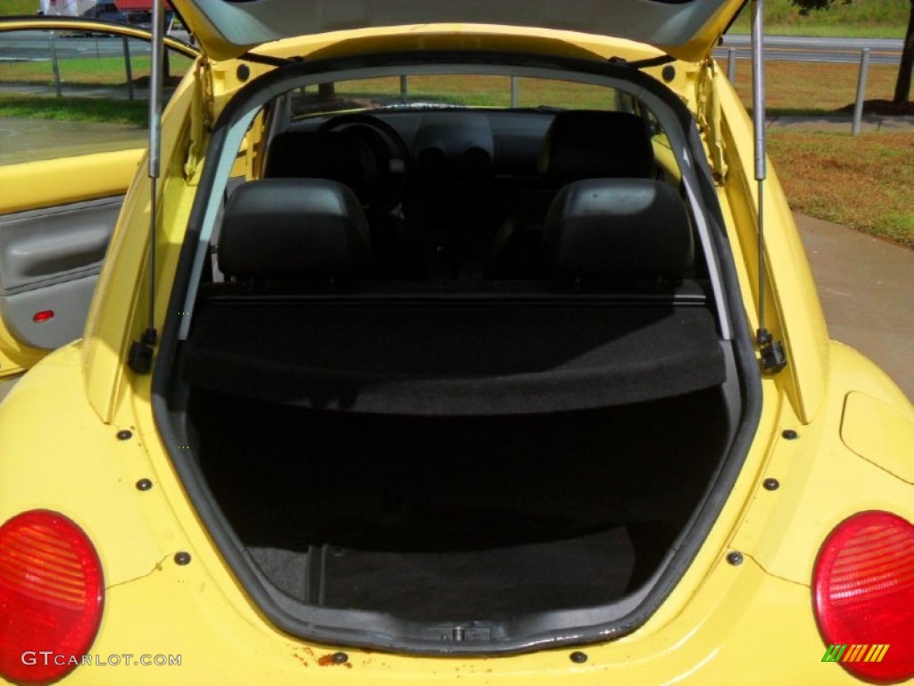 2003 Volkswagen New Beetle GLX 1.8T Coupe Trunk Photo #53891384
