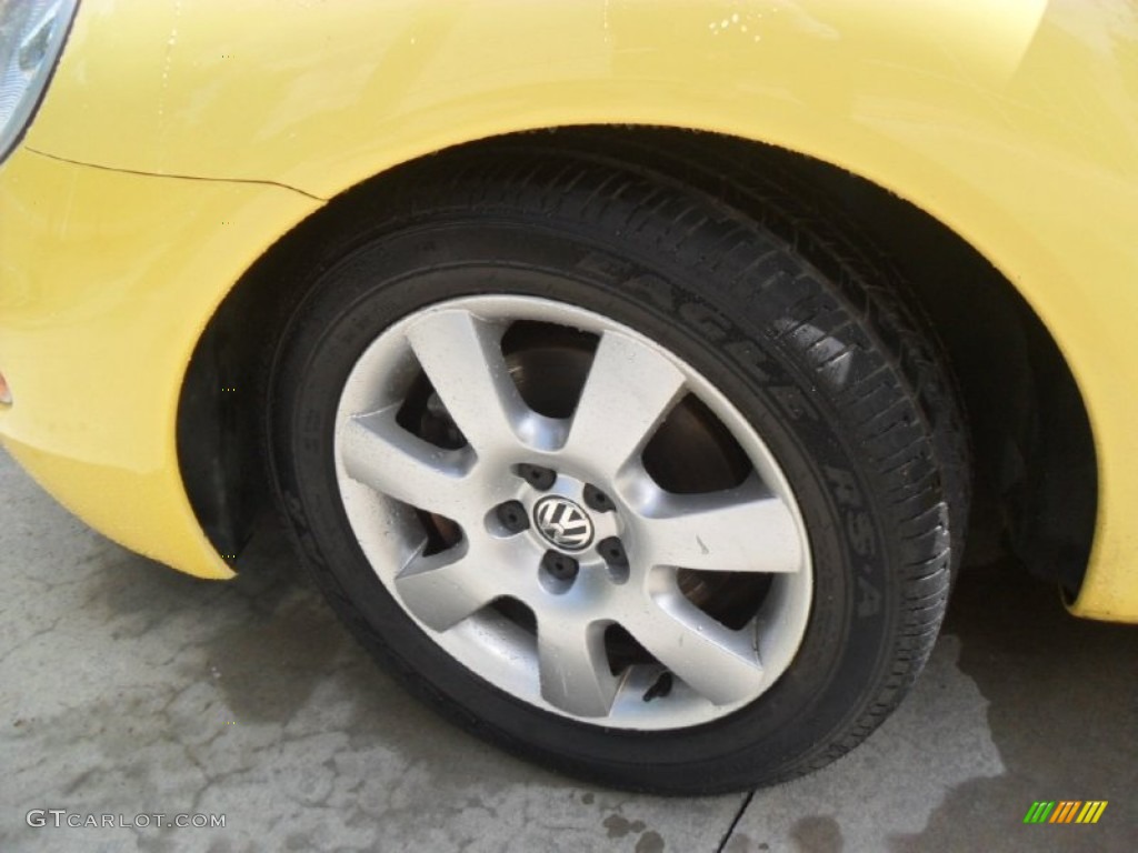 2003 Volkswagen New Beetle GLX 1.8T Coupe Wheel Photos