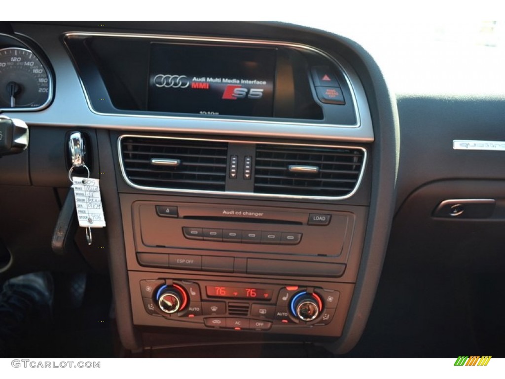 2009 Audi S5 4.2 quattro Controls Photo #53892074