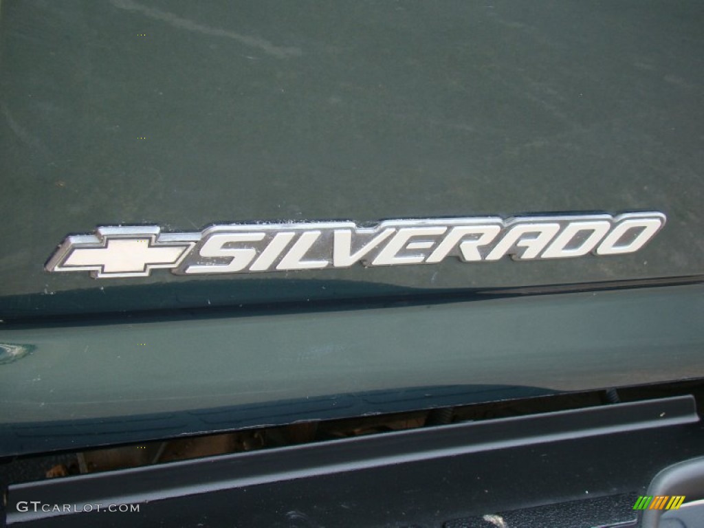 2001 Chevrolet Silverado 2500HD LT Extended Cab 4x4 Marks and Logos Photo #53894411