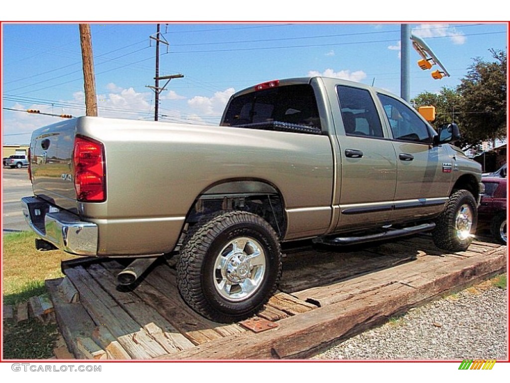 2007 Ram 3500 Lone Star Quad Cab 4x4 - Light Khaki Metallic / Khaki photo #18