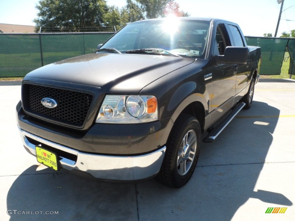 2006 F150 XLT SuperCrew - Dark Stone Metallic / Tan photo #34